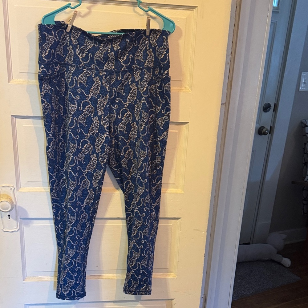 Lilly Pulitzer Blue and White Patterned Leggings